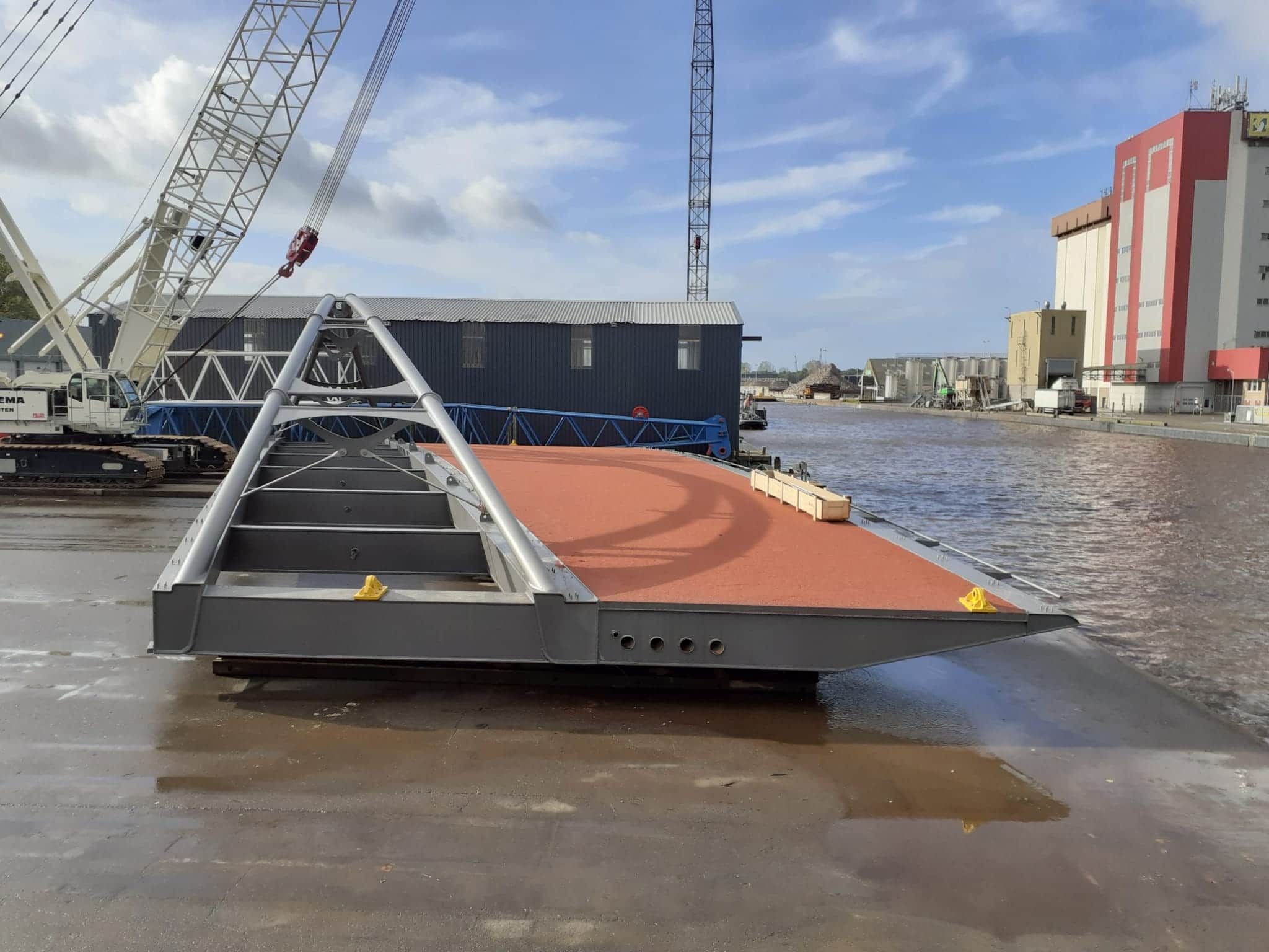 IJpleinveer: een nieuwe brug voor fietsers en voetgangers