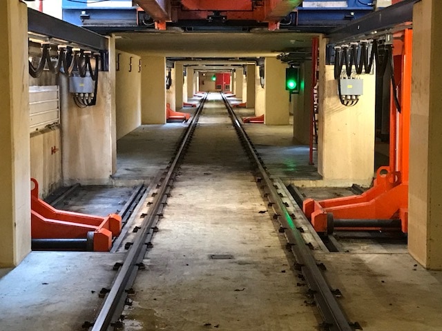 Nedtrain voorzien van nieuwe epoxy vloercoating