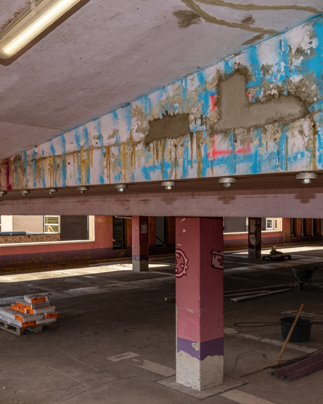 Sanierungsarbeiten im Parkhaus Haarlemmerstraat in Leiden